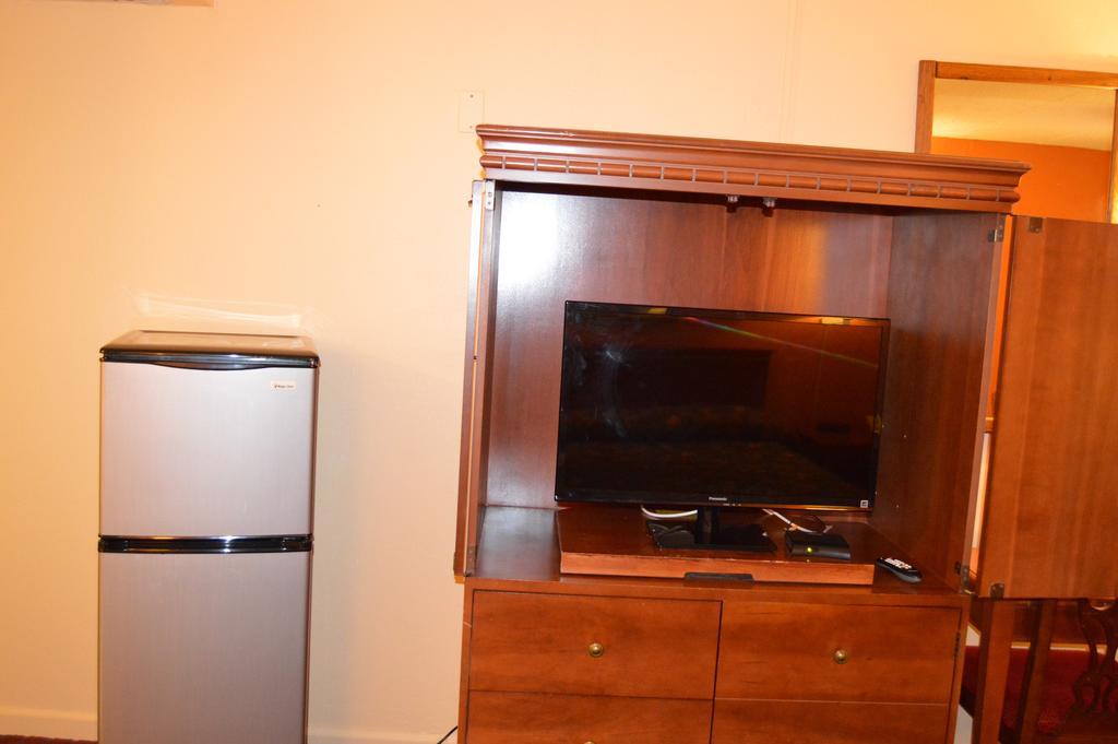 Travelers Inn South Brunswick Terrace Esterno foto