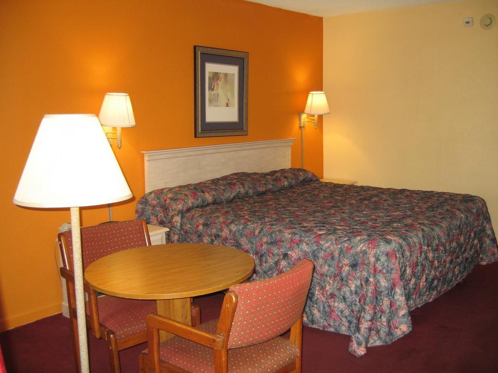 Travelers Inn South Brunswick Terrace Camera foto