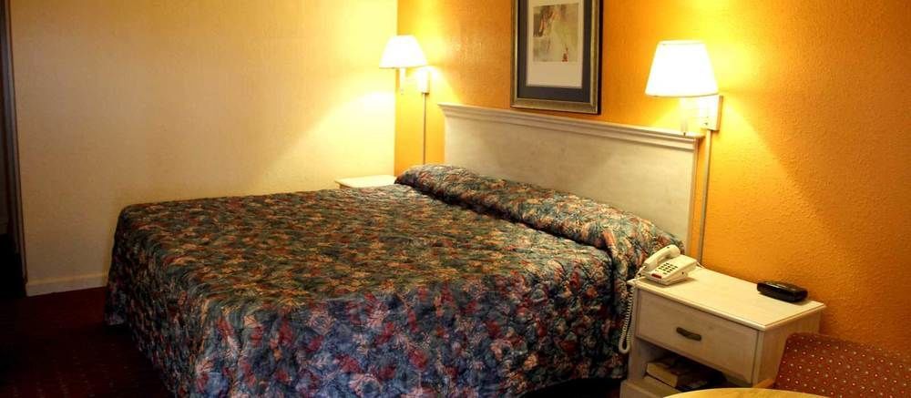 Travelers Inn South Brunswick Terrace Esterno foto