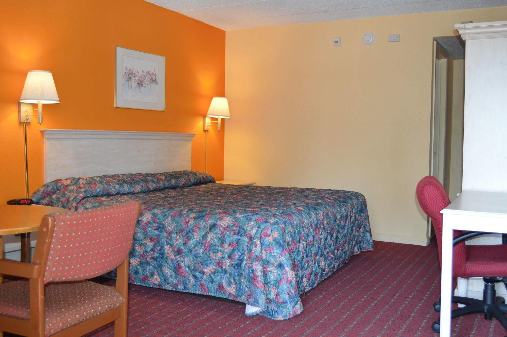 Travelers Inn South Brunswick Terrace Esterno foto