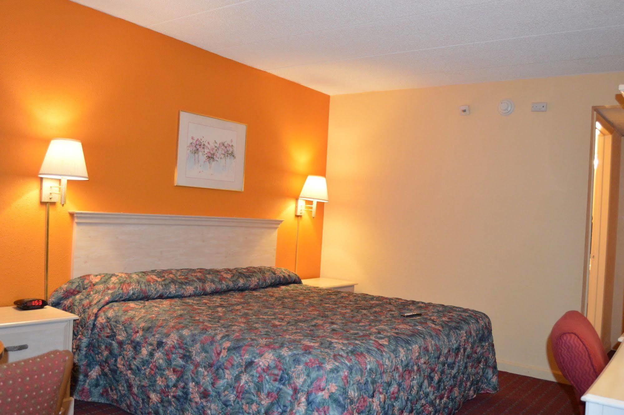 Travelers Inn South Brunswick Terrace Esterno foto