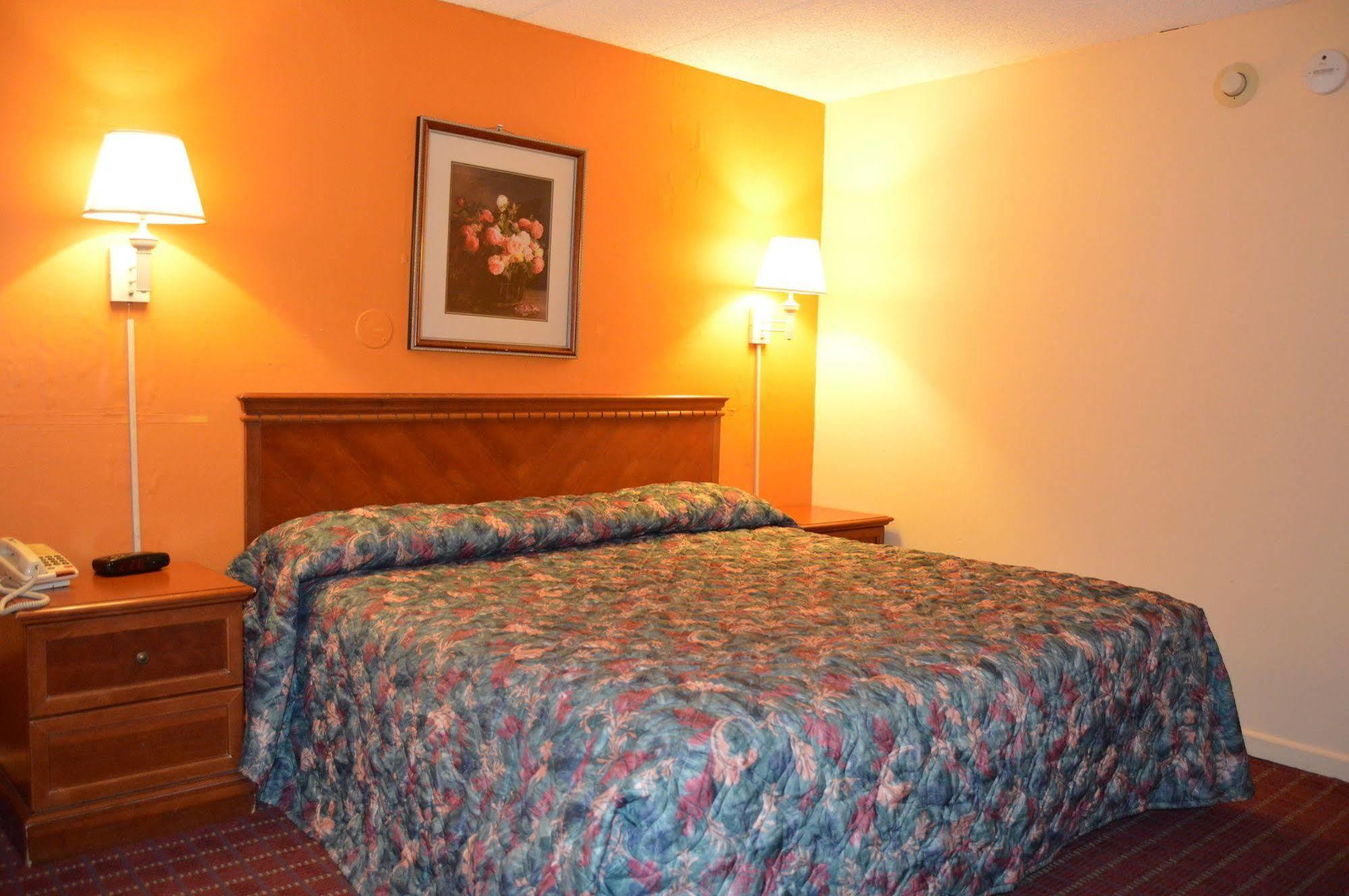 Travelers Inn South Brunswick Terrace Esterno foto